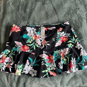 Tommy Bahama Black Floral Ruffle Swim Skirt NWOT